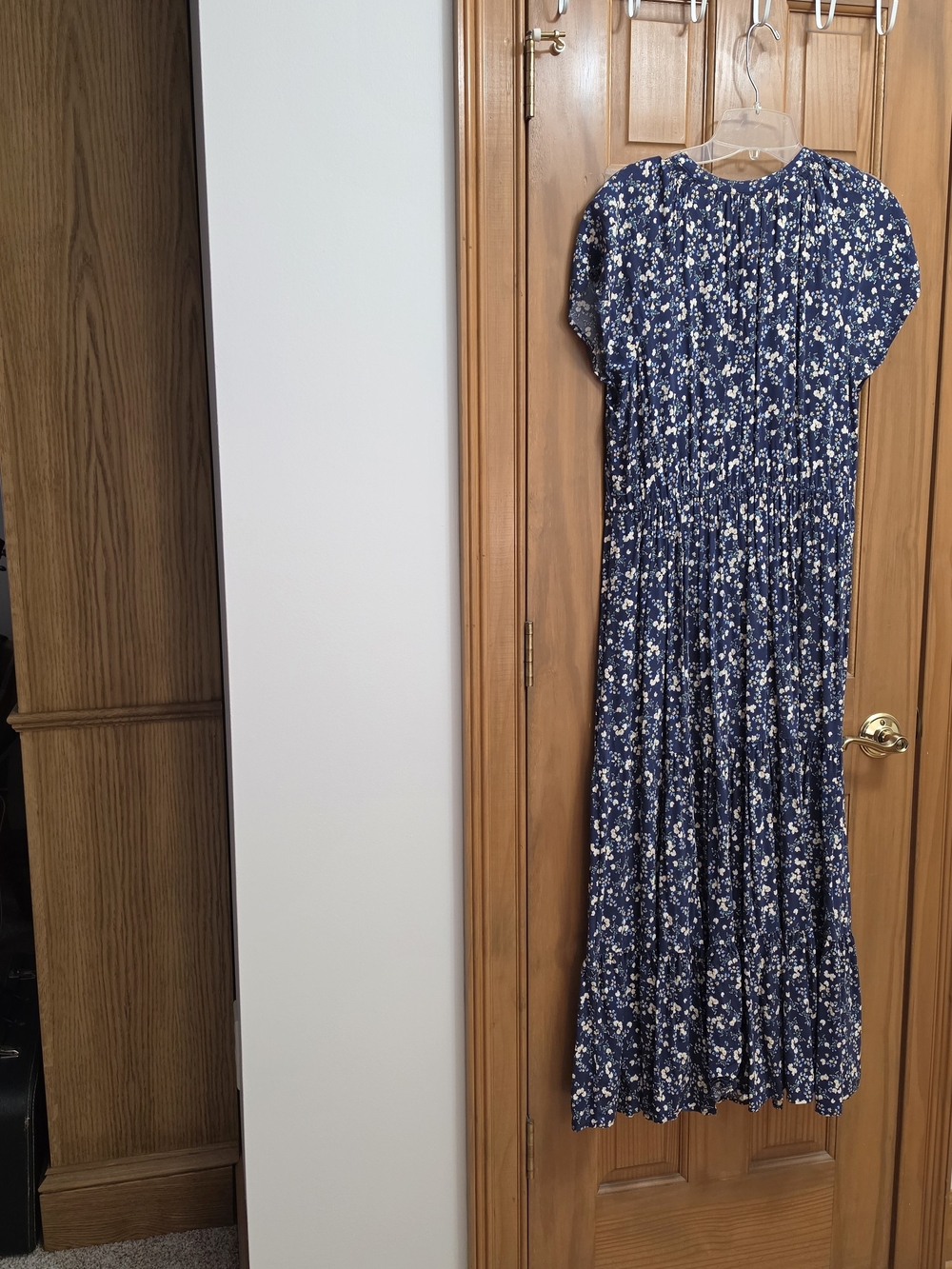 Old Navy Navy Floral Tiered Maxi Dress with White Accents - Picture 2 of 3